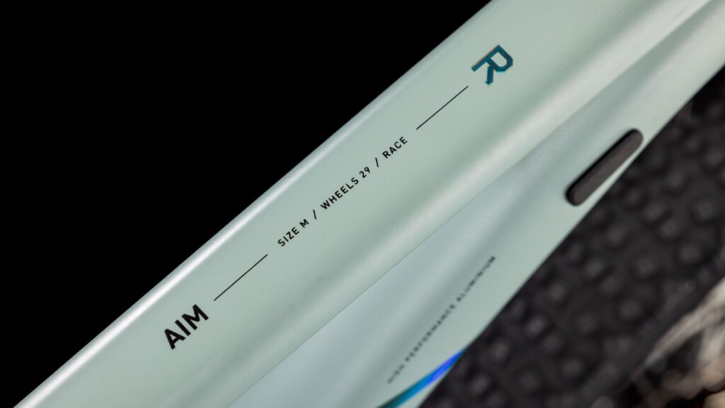 synqup 841120 D 01