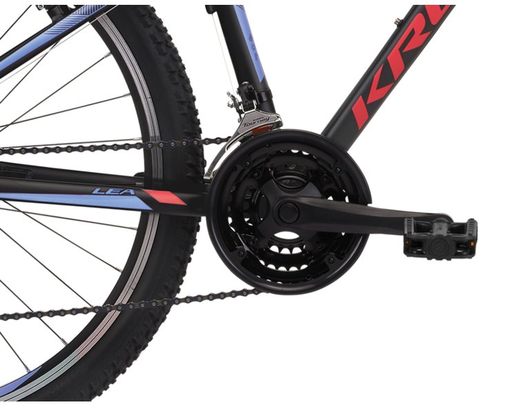 MTB-WOMAN-kross-lea-2-0-czarny-malinowy-fioletowy-mat-ujecie-przednia-tarcza-przy-napedzie