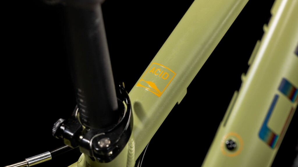 Cube Acid 240 lightolive'n'orange 24 2025 (4)