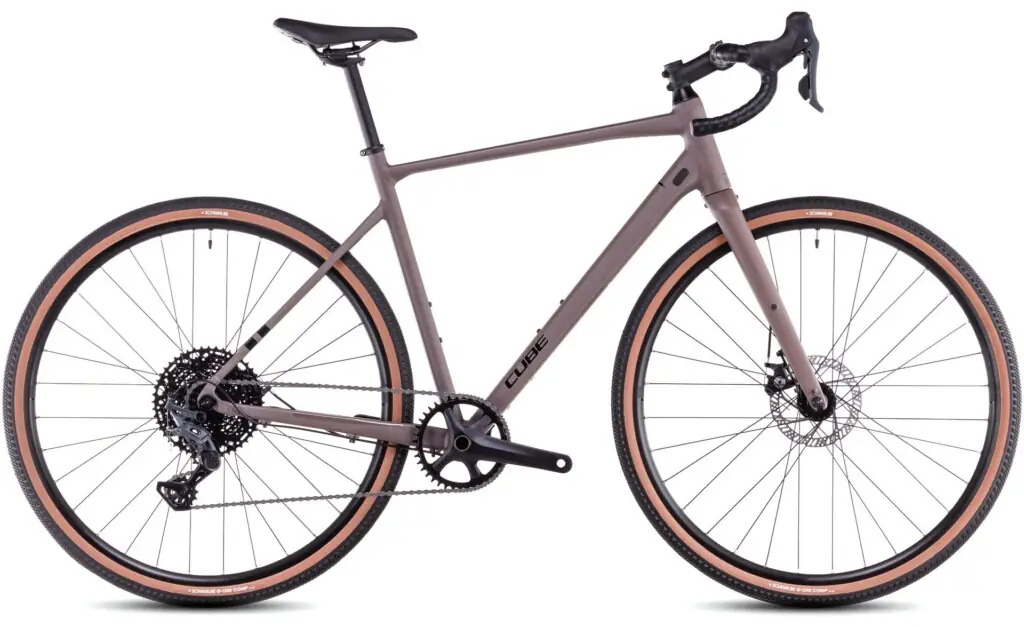 CUBE Nuroad ONE cedar'n'black 2025 (1)