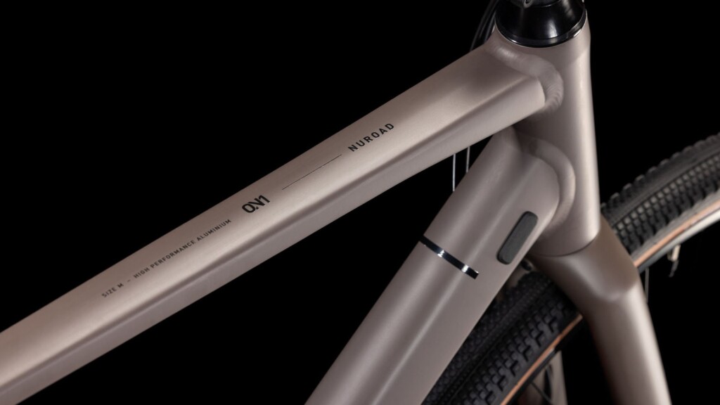 CUBE Nuroad ONE cedar'n'black 2025 (2)