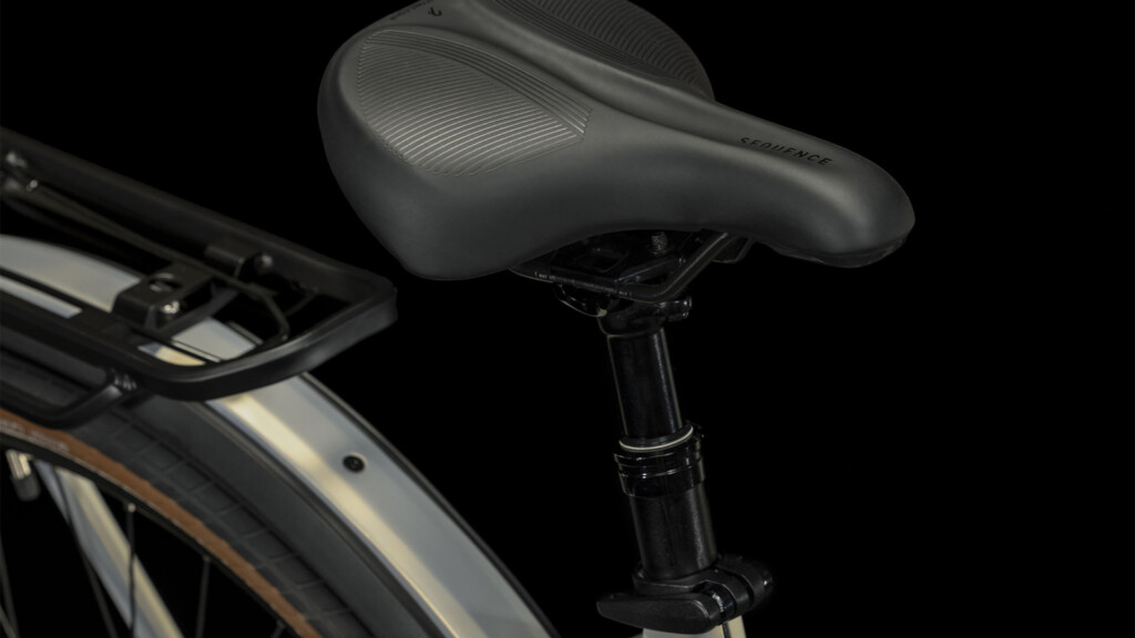CUBE TOURING HYBRID PRO 625 pearlysilver easy e (3)