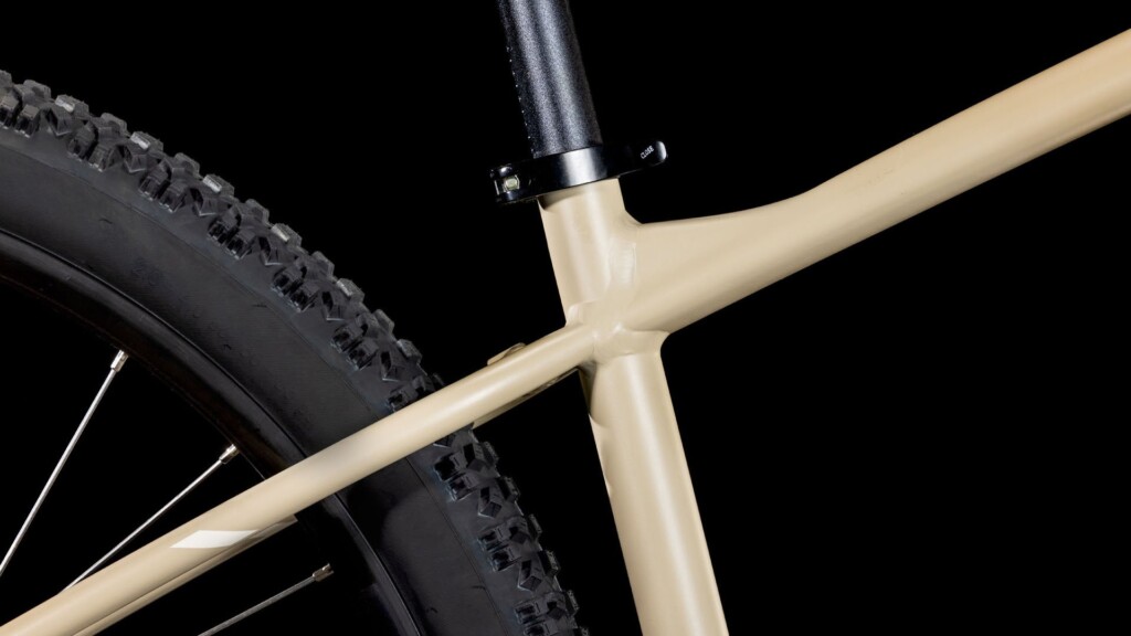 CUBE AIM PRO linen'n'bronze 29 2025 (6)