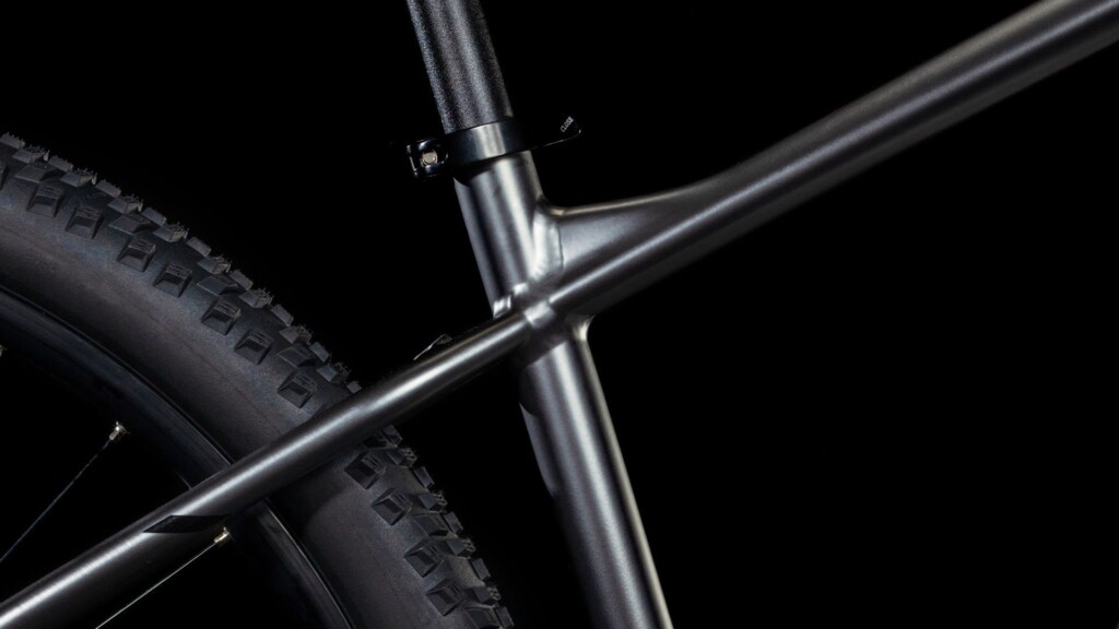 CUBE Aim SLX slateblack´n´black 29 2025 (4)