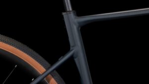 CUBE Nuroad PRO night'n'black 2025 (4)
