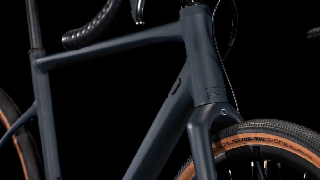 CUBE Nuroad PRO night'n'black 2025 (5)