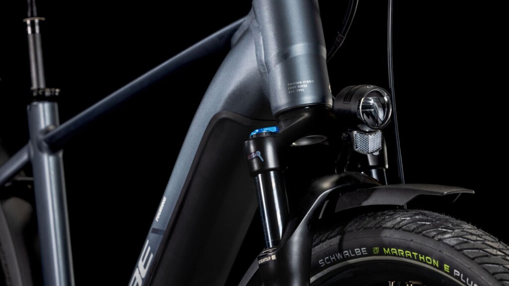 cube-touring-hybrid-pro-625-metallicgrey-n-chrome (2)