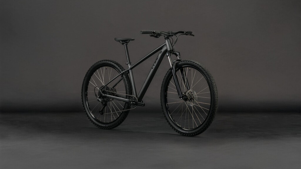 CUBE AIM PRO slateblack´n´black 29 2026 (2)