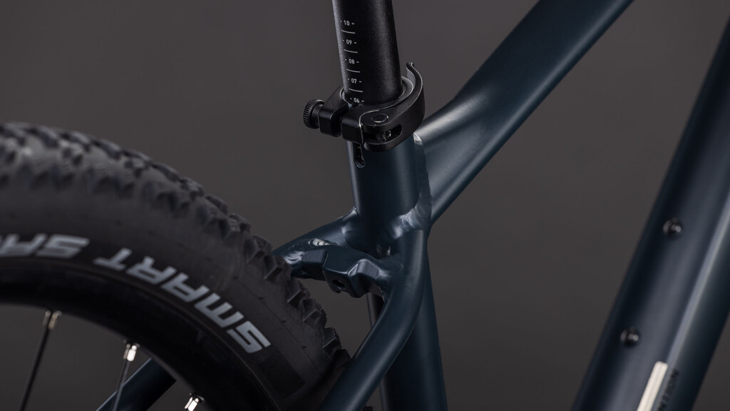 CUBE ATTENTION PRO night´n´black 29 2026 (4)