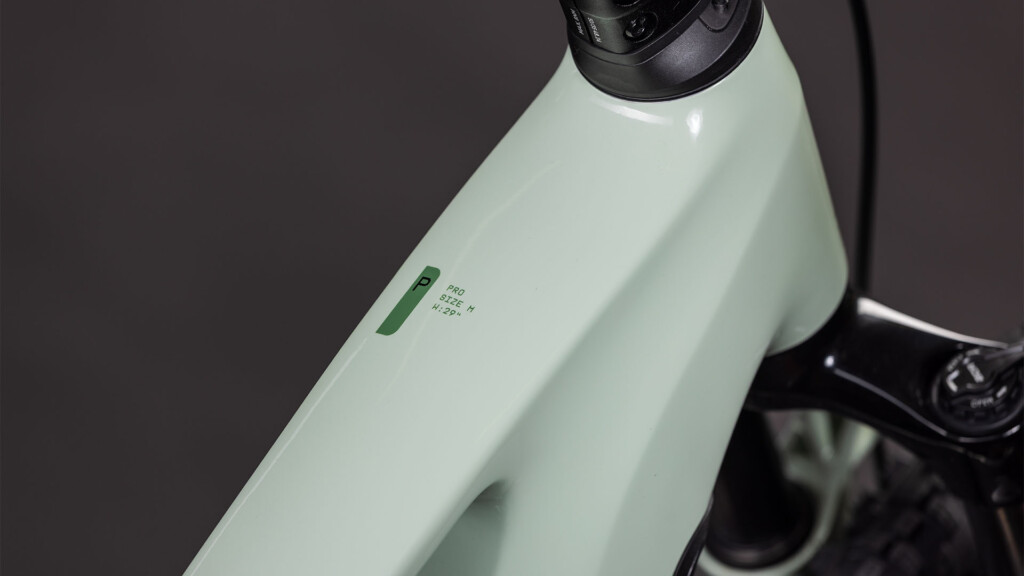 CUBE STEREO HYBRID ONE22 600 stonegrey'n'black (7)