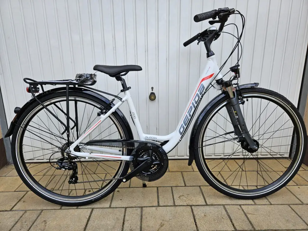 GEPIDA ALBOIN 200 W Női fehér (1)