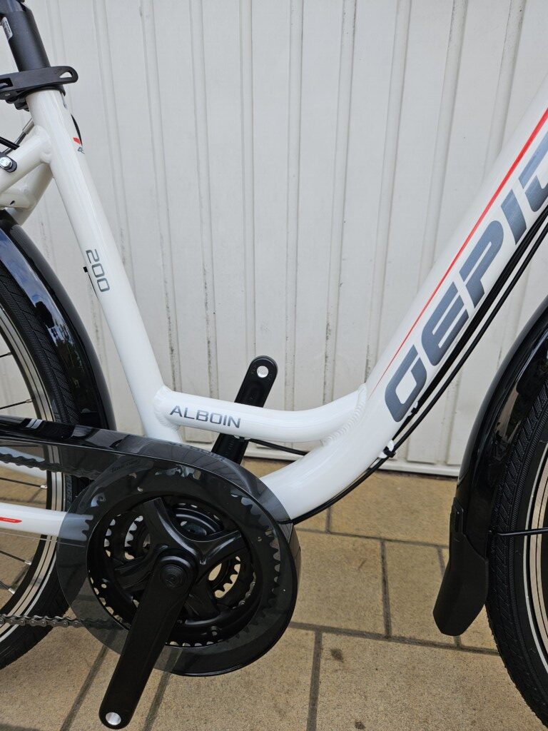 GEPIDA ALBOIN 200 W Női fehér (2)