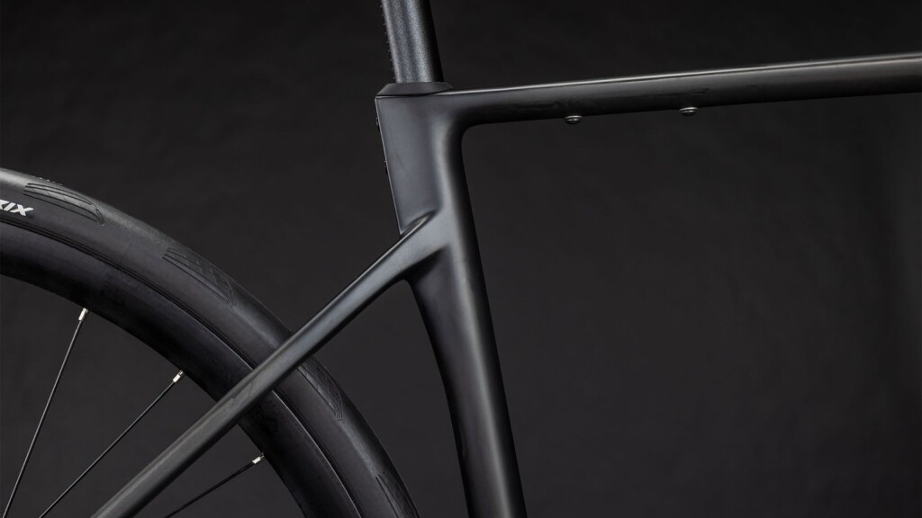 CUBE ATTAIN C62 RACE blackline 2026 (5)