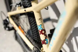 Kross Level Jr 1 0 24 bézs (3)